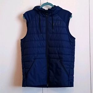 Nike Dri fit Navy blue puffer hooded vest size M